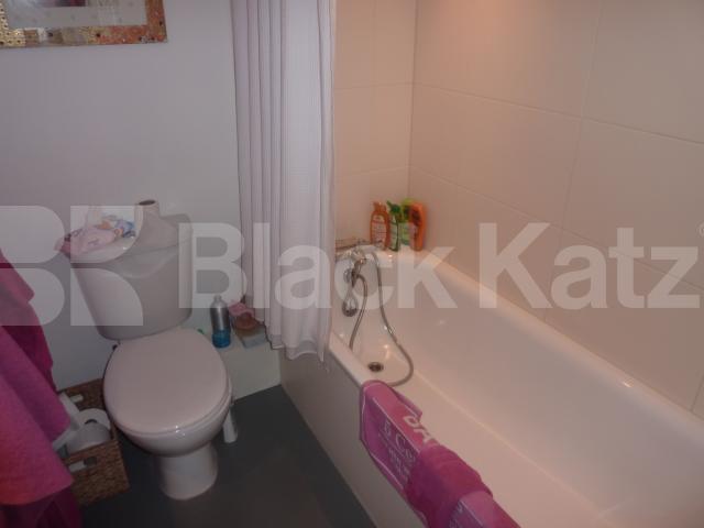 			CONTEMPORARY 1 BED NEAR PRIMROSE HILL, 1 Bedroom, 1 bath, 1 reception Flat			 Primrose Gardens , PRIMROSE HILL